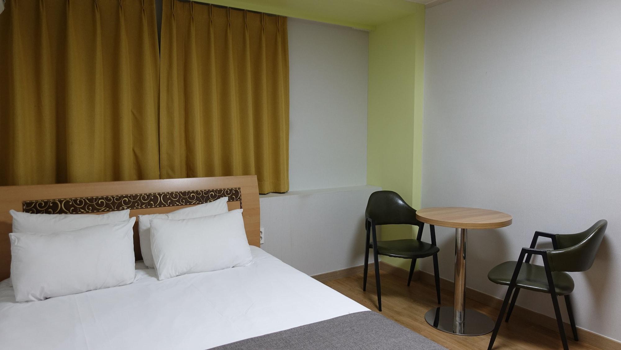 Gallery Hotel Bnb Jeju Eksteriør billede