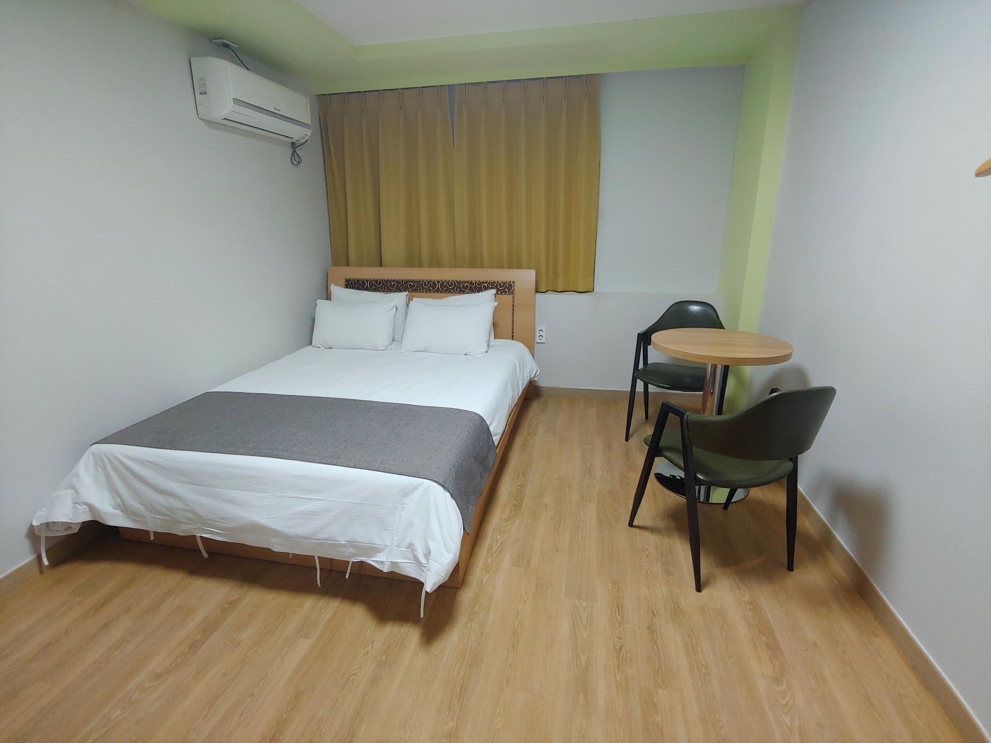 Gallery Hotel Bnb Jeju Eksteriør billede