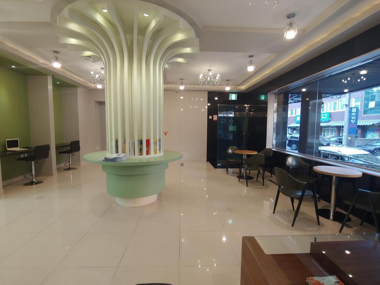 Gallery Hotel Bnb Jeju Eksteriør billede