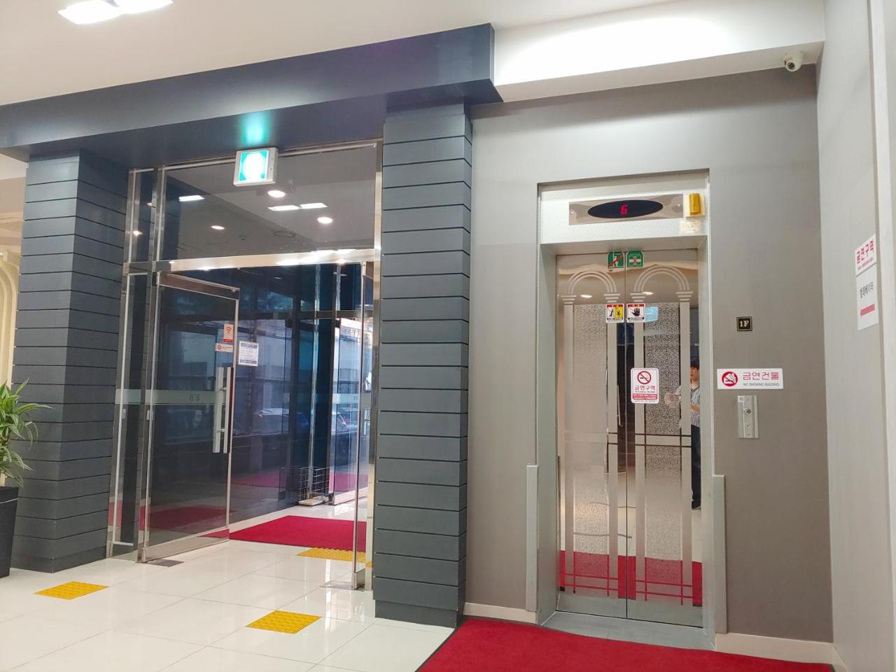 Gallery Hotel Bnb Jeju Eksteriør billede