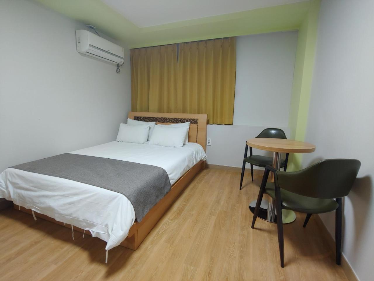 Gallery Hotel Bnb Jeju Eksteriør billede